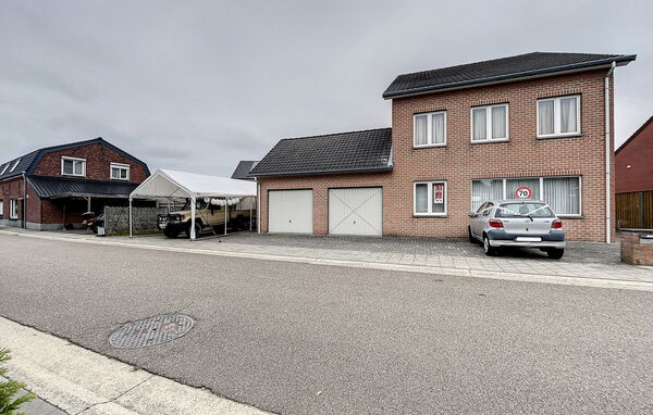 Appartementsgebouw te koop in Pelt
