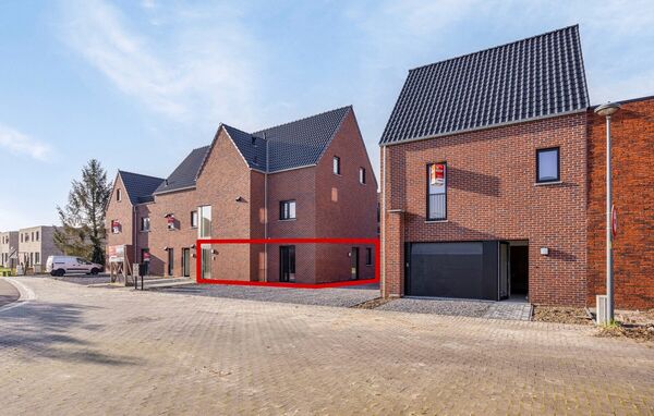 Gelijkvloerse verdieping te koop in Bree