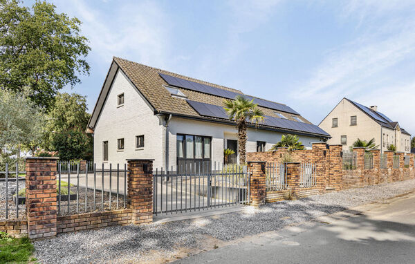 Huis te koop in Kinrooi Ophoven