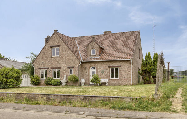 Villa te koop in Lanaken