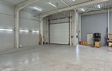 Bedrijfsgebouw te huur in Bree