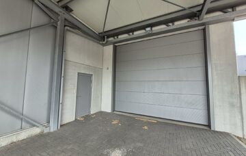 Bedrijfsgebouw te huur in Bree