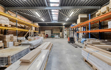 Gebouw voor gemengd gebruik te koop in Kinrooi