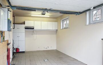 Deze Gezellige en knusse gelijkvloerse woning met 1 slaapkamer en een kleine tuin gelegen net buiten het centrum van Meeuwen, is ideaal voor een alleenstaande of een koppel.

De woning is gelegen in een rustige woonstraat net buiten het centrum van Meeuwe